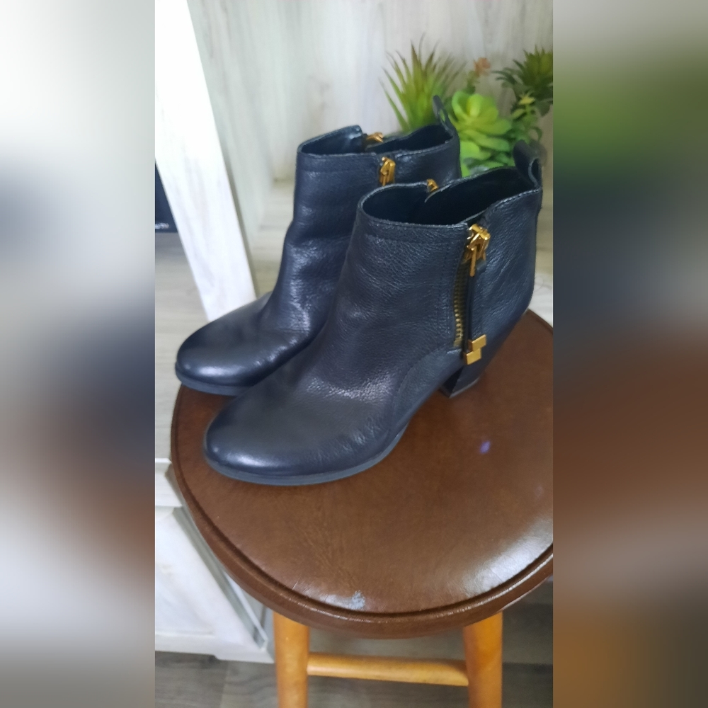 Franco Sarto black leather boots size 6 (23cm) used good condition